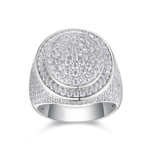 Detailed shot of S925 silver men’s ring with platinum plating