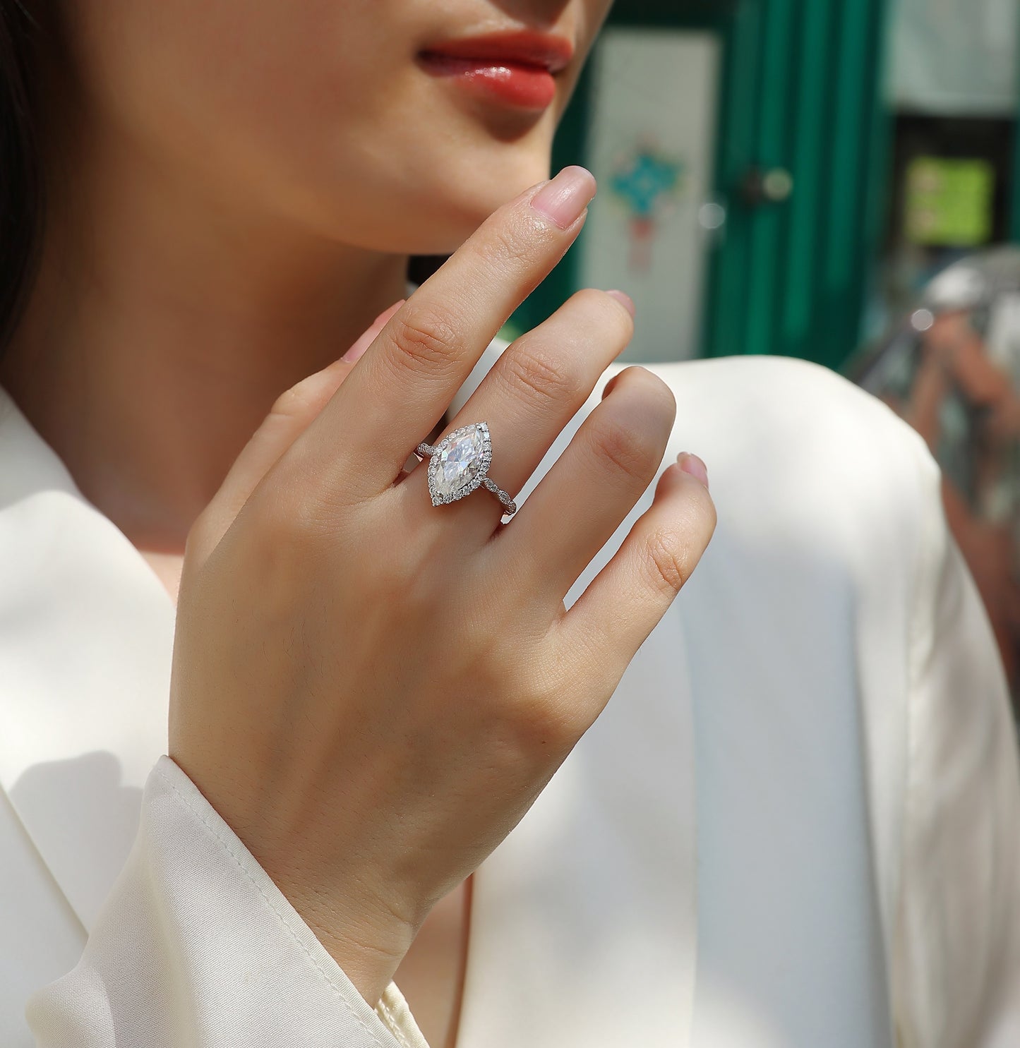 Starlight Craze – Platinum-Plated Moissanite Ring in S925 Sterling Silver with Luxurious Diamond Detail
