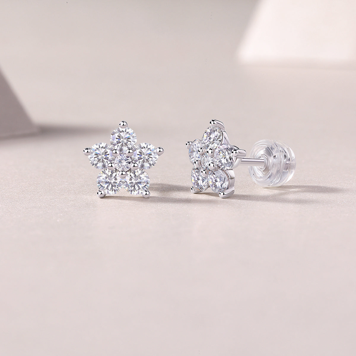 Paris Flower – Luxurious Moissanite Stud Earrings in S925 Sterling Silver with Platinum Plating
