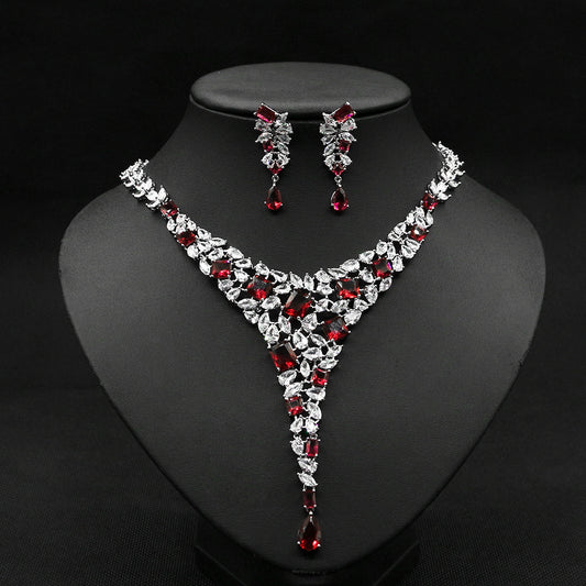 Elegant bridal jewelry set with zircon necklace and stud earrings