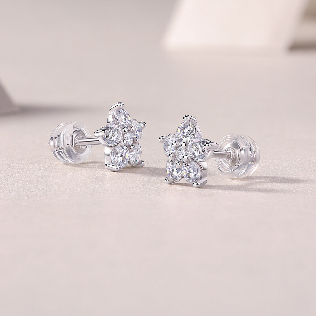 Paris Flower – Luxurious Moissanite Stud Earrings in S925 Sterling Silver with Platinum Plating
